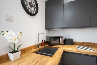 Contemporary 2 Bed Home in Lansdown - Cheltenham - 8