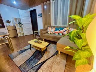 Bloomstone Urban Chill Cabin - 0
