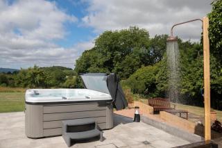 Beautiful Danford House & Lodge with Hot Tub - Hartpury - 4