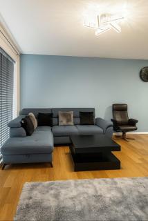 Stylish & Brand-New Home 2025 - Moortown - 1