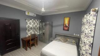 Okyeame Memorial Guesthouse - Royal Stayokay - 3