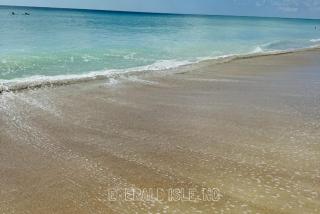 Luxury Beach Condo 5 Min Walk To Beach & Shops! - 8