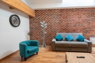 Loft Angouleme Gare 6 pers , WIFI ,TV , centre ville, calme - Angoulême - 7
