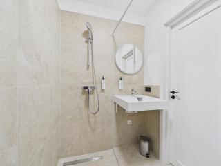 Single Old Town Studio for Solo Travelers - 3