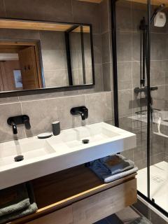 Chalet Saint François, appartement privatif pour 4 personnes à Montriond, entre Lac & Ski ! - 9