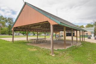 Breezy Bunker Cabin - 5