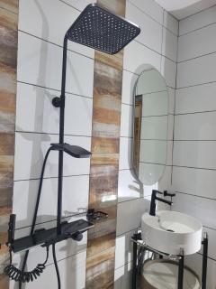 Joli studio Modern Bali - Douala - 1