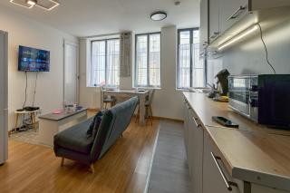 Séjour tout confort en plein coeur de Nevers, studios Galet-Carbone ou Terra Cotta - 2