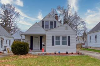 Entire Home-3 bedroom close to ALL - 7