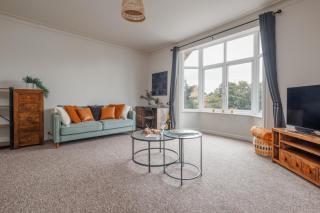 Parkstone Central by Grandeur Property - 6