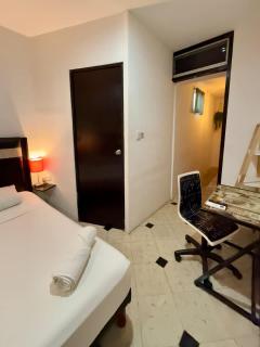 Estudio ideal para 1 en casa con areas comunes - Mérida - 4