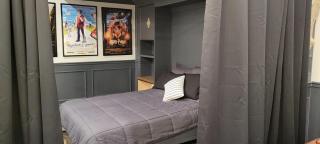 Modern Loft with Immersive Theatre Experience - Milton - 1