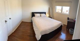 Bright private single bedroom V02 on second floor - Mississauga - 1
