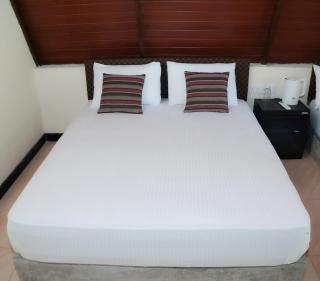 Coco Breeze Cabanas - free Airport pick up or drop off - Katunayaka - 1