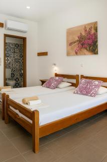 Merryland Studios & Apartments - 2