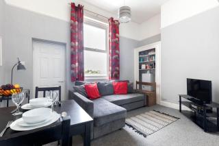Comfortable 1-Bed Flat Near Pittville Park - 5