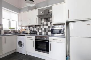 Comfortable 1-Bed Flat Near Pittville Park - 4