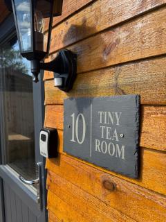 The Tiny Tea Room - 7