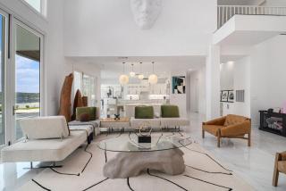The Luxe Waterside Retreat - 3