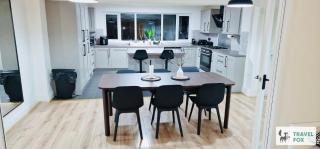 Wye Central Stay - Free Parking - 1