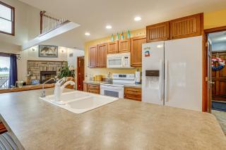 Garage Game Room, Bar Coldwater Lake House! - Fremont - 2