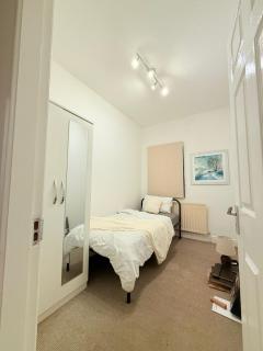 3 Bed Near Coventry Arena, Contractor & Family Accommodation - Coventry - 1