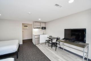 Settle Inn - 1