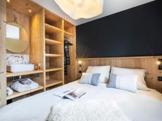 Maison Rénovée pour 6 Pers. à 2 km des Pistes avec Balcon et Skiroom - FR-1-570-59 - 1