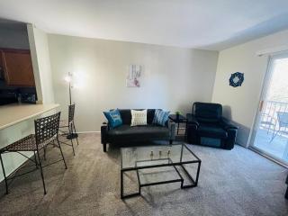 Charming 2br 2b In Elkins Park, Free Parking - 5