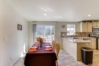 Mtn-View Gem with Outdoor Entertainment in Ahsahka! -  - 5