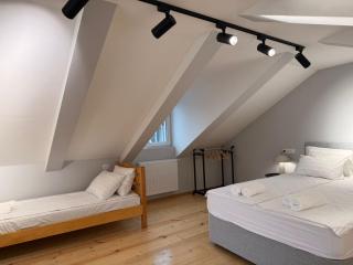 Dinamo House - 3