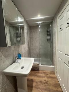 4 Bedroom House in Durham Centre - - 7