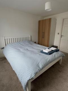 4 Bedroom House in Durham Centre - - 2