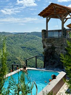 Edis Dacha - 7
