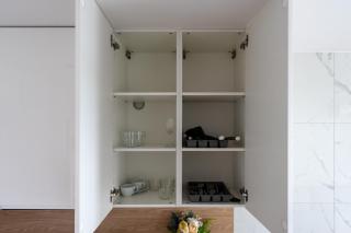 8th Floor Włochy Apt - Balcony, Workspace, AC - by Rentujemy - 2