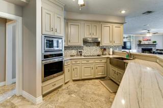 Waterfront Lake Conroe Home with Pool Access! - 2