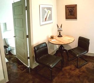 East Austin Hideaway by UT and Coffee - 1