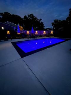 Modern Renovated Retreat with Pool in North Cape May - 7