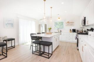 Modern Renovated Retreat with Pool in North Cape May - 1