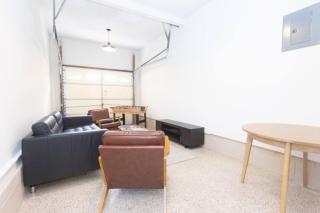 Modern Renovated Retreat with Pool in North Cape May - 4