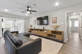 Charming 3-bedroom house in terrific Houston with AC, WiFi - 5