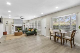 Spacious 4BR Family Home in Missouri City - 2