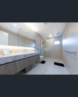Prestigious property - 3