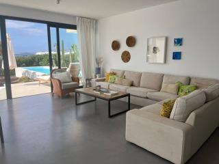Casa en el mar con infinity pool - 2