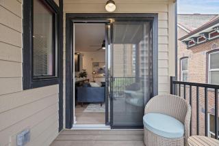 Central and Immaculate 3BR Apartment with Two Decks and Workspace - 1