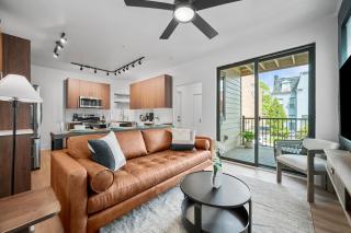 PFR Suites - Highland, 3BR 2BA Shadyside Condo, 2 Decks and Off-Street Parking - 8