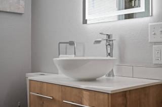 Upscale Double King Suite with Four Beds in Premier Shadyside Location - 2