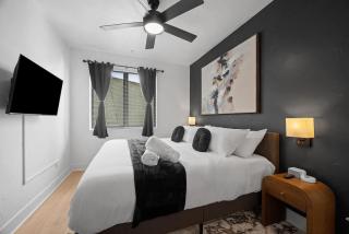 Immaculate Double King Suite with Two Decks in Prime Shadyside Location - 6