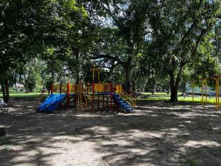 Cozy private room near airport - 6