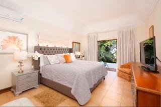 Beautiful Well-Appointed Villa Magnificent Sea Views - 5